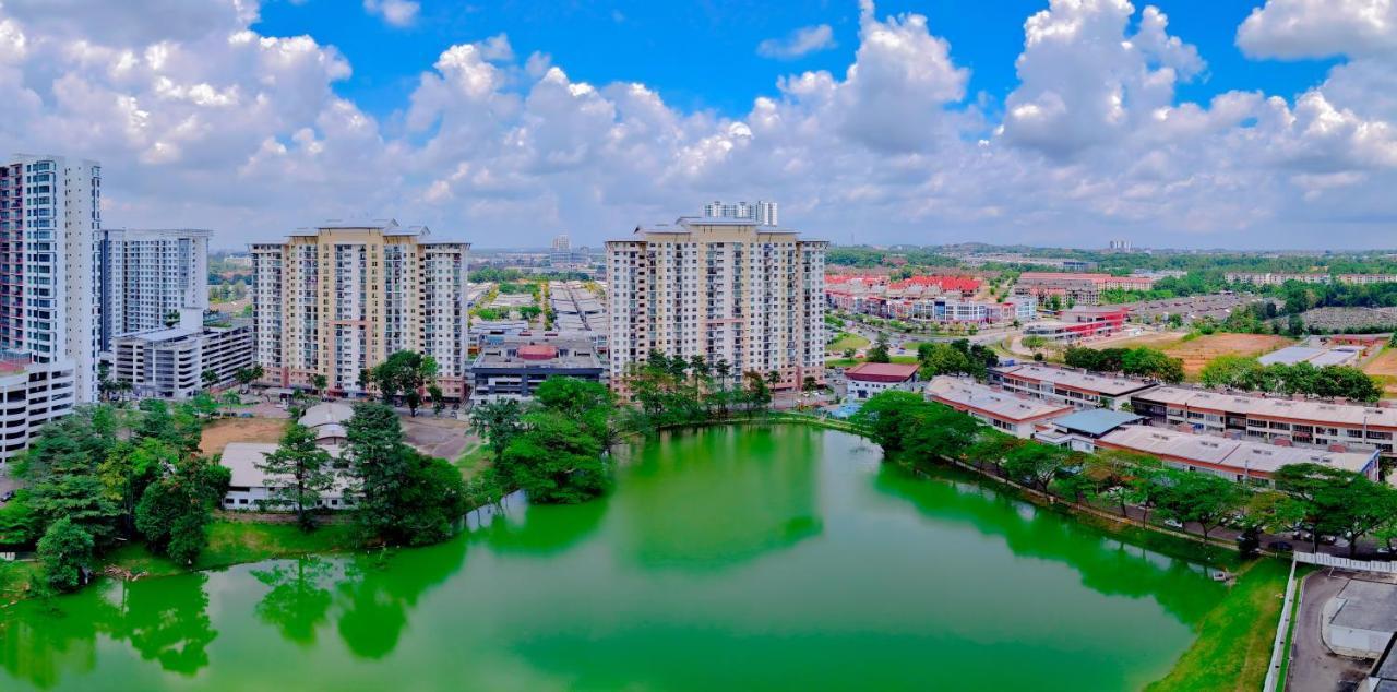 -Lake View- Mount Austin Ikea Toppen 10 Mins - B116 جوهر بهرو المظهر الخارجي الصورة
