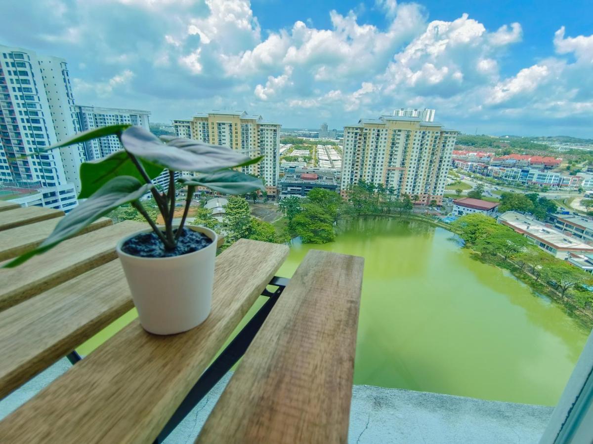 -Lake View- Mount Austin Ikea Toppen 10 Mins - B116 جوهر بهرو المظهر الخارجي الصورة