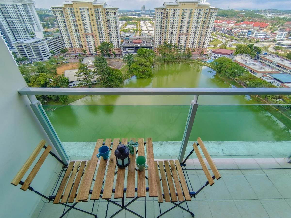 -Lake View- Mount Austin Ikea Toppen 10 Mins - B116 جوهر بهرو المظهر الخارجي الصورة