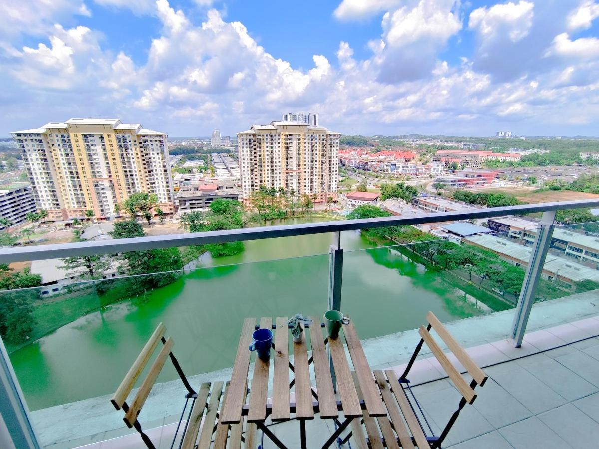 -Lake View- Mount Austin Ikea Toppen 10 Mins - B116 جوهر بهرو المظهر الخارجي الصورة
