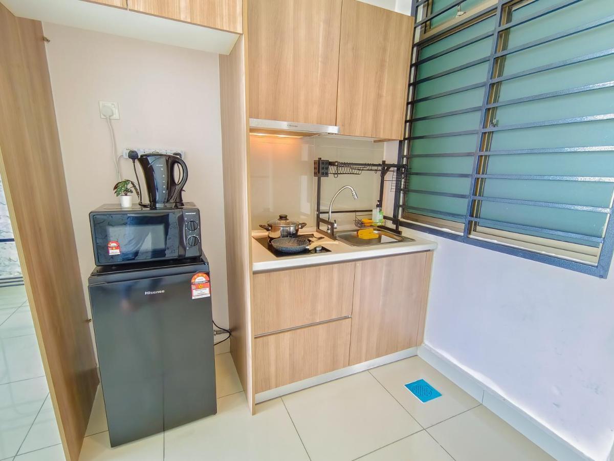 -Lake View- Mount Austin Ikea Toppen 10 Mins - B116 جوهر بهرو المظهر الخارجي الصورة